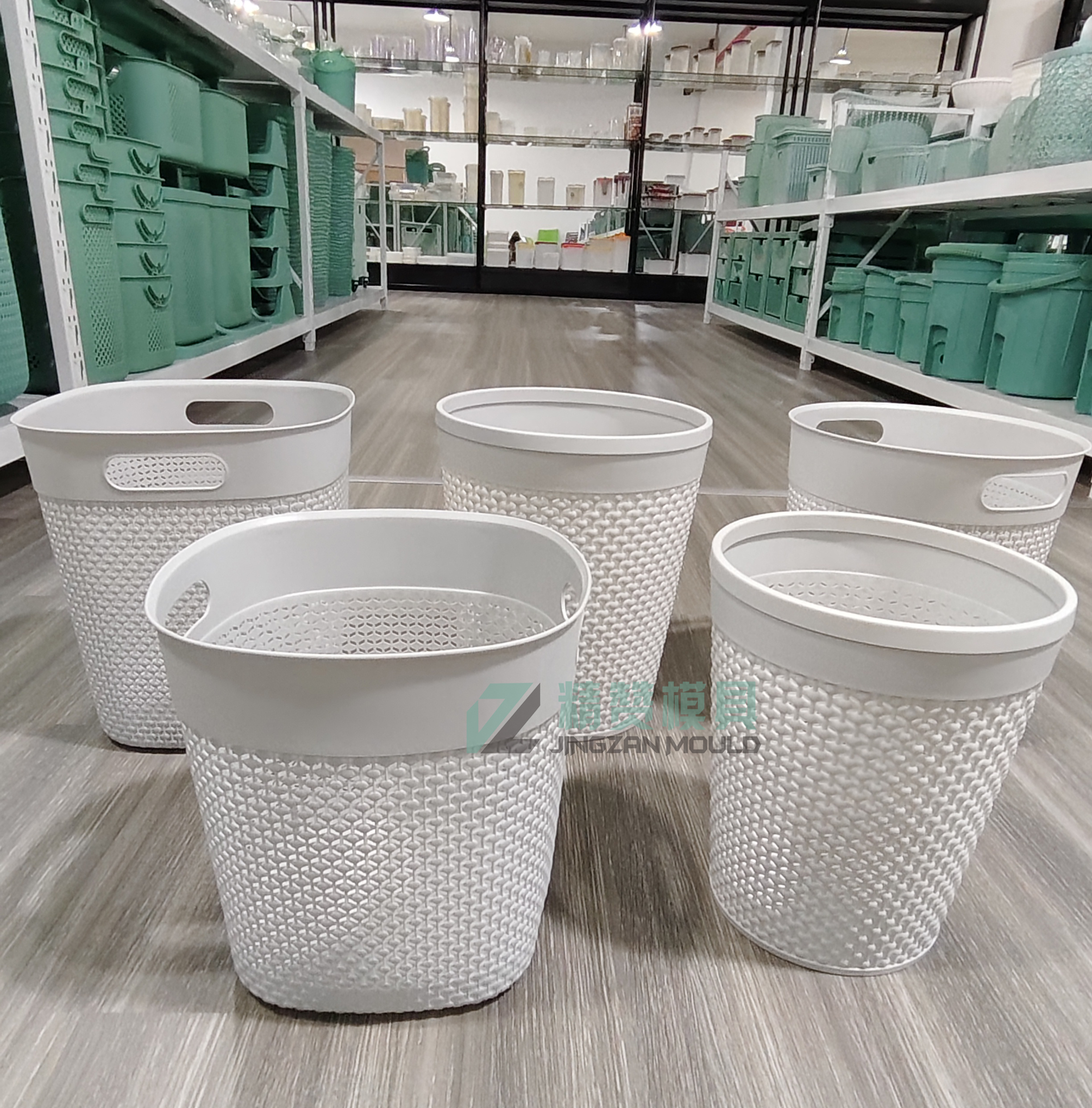 Beautiful pattern trash can mould 