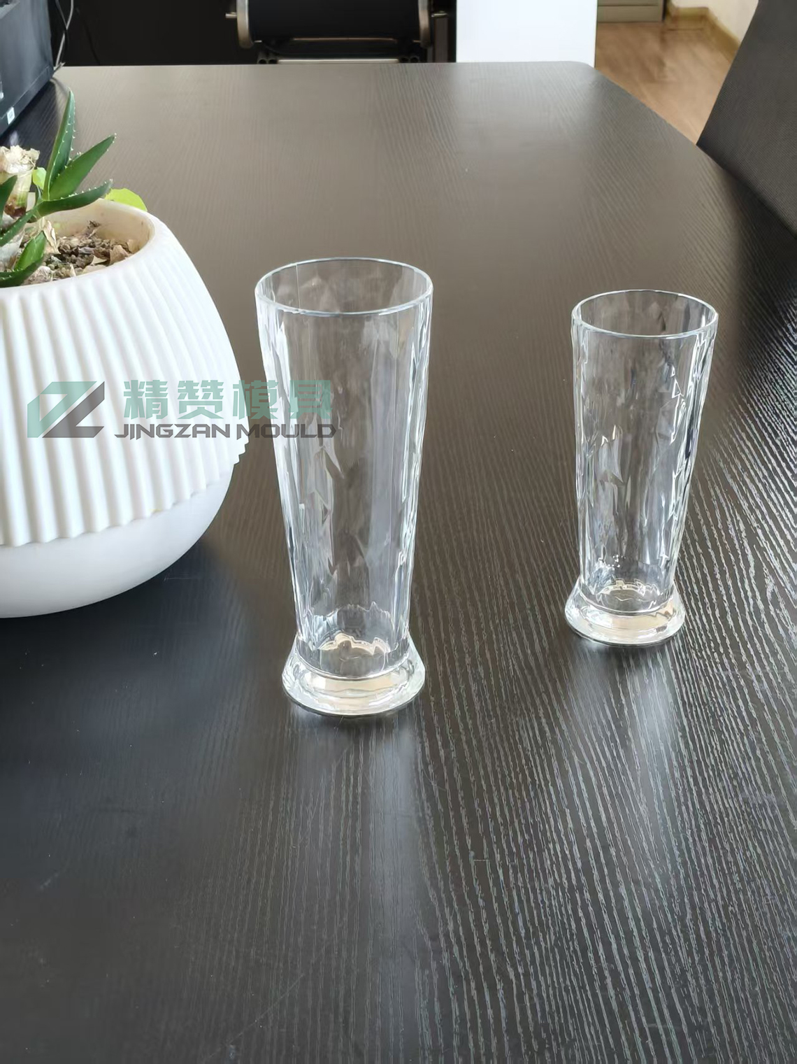 Plastic injection PMMA vase mould 
